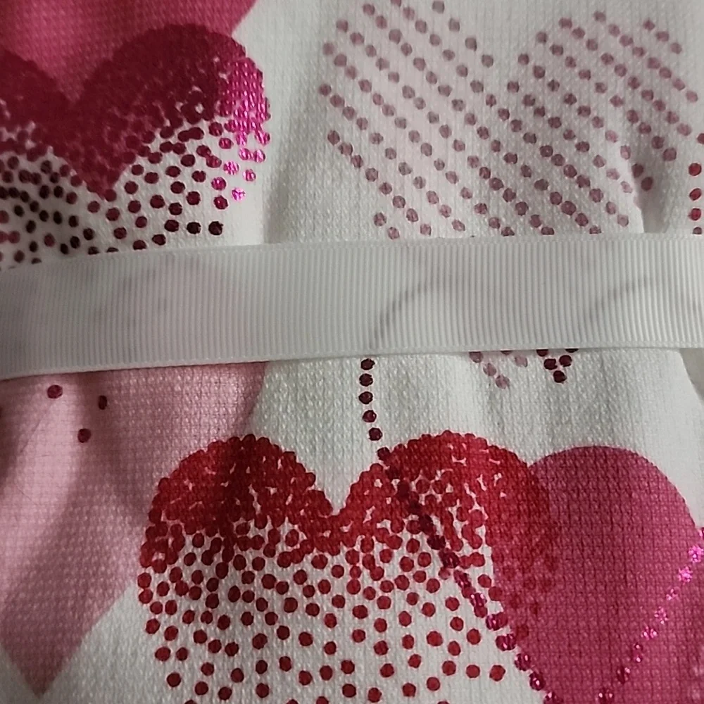 ✨️🩷NWT TRULY LOU VALENTINE 2PC SET OF HAND TOWELS✨️🩷✨️🩷